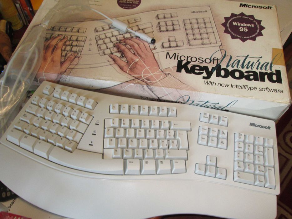 Natural Keyboard Elite. 
Novo , nunca foi usado