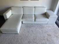 Sofá branco 3 lugares com Chaise Longue removível – vira sofá-cama