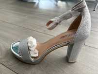 Ślubne buty nowe