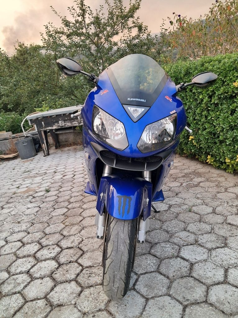 Kawasaki ZX-12R NINJA