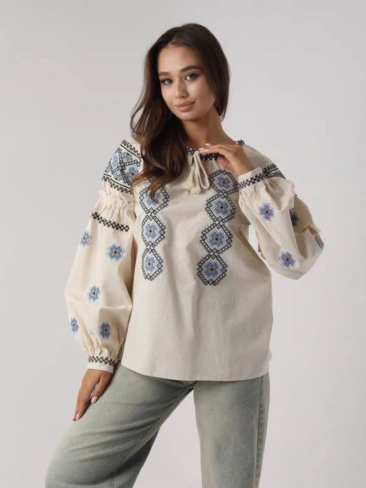 Жіноча вишиванка, вишита сорочка, блузка національний одяг