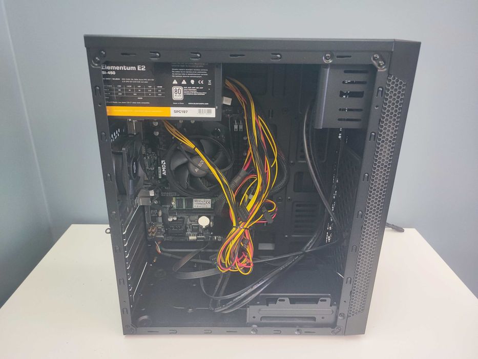 Komputer stacjonarny PC AMD Ryzen 5 2400G 3.6GHz 16GB RAM 256GB NVMe