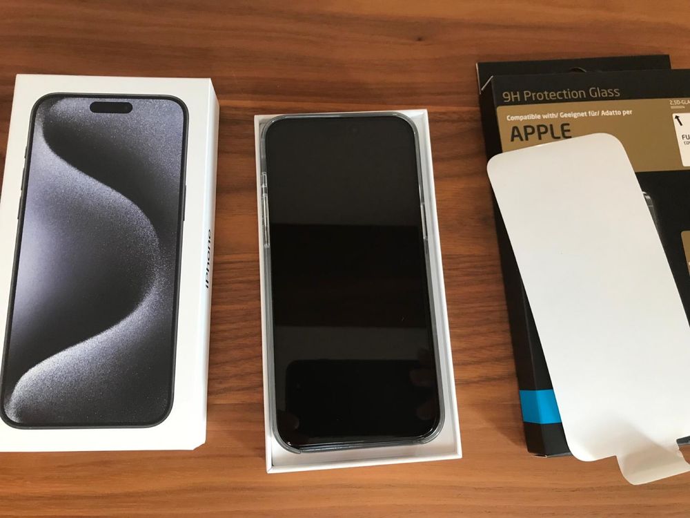 Nowy iPhone 15 Pro Max 256 GB Titanium Blue + Akcesoria