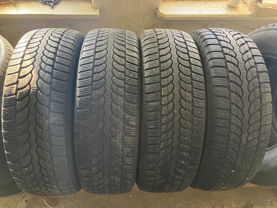 Komplet Bridgestone Blizzak LM-80; 215 65 r16 Zima