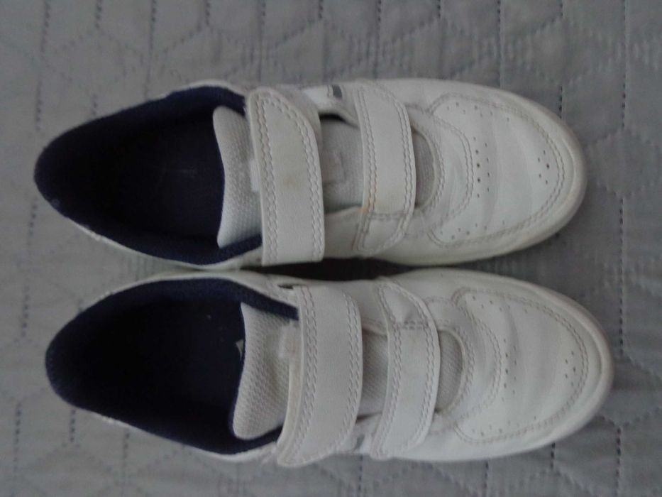 Buty zapinane na rzepy, rozmiar 32
