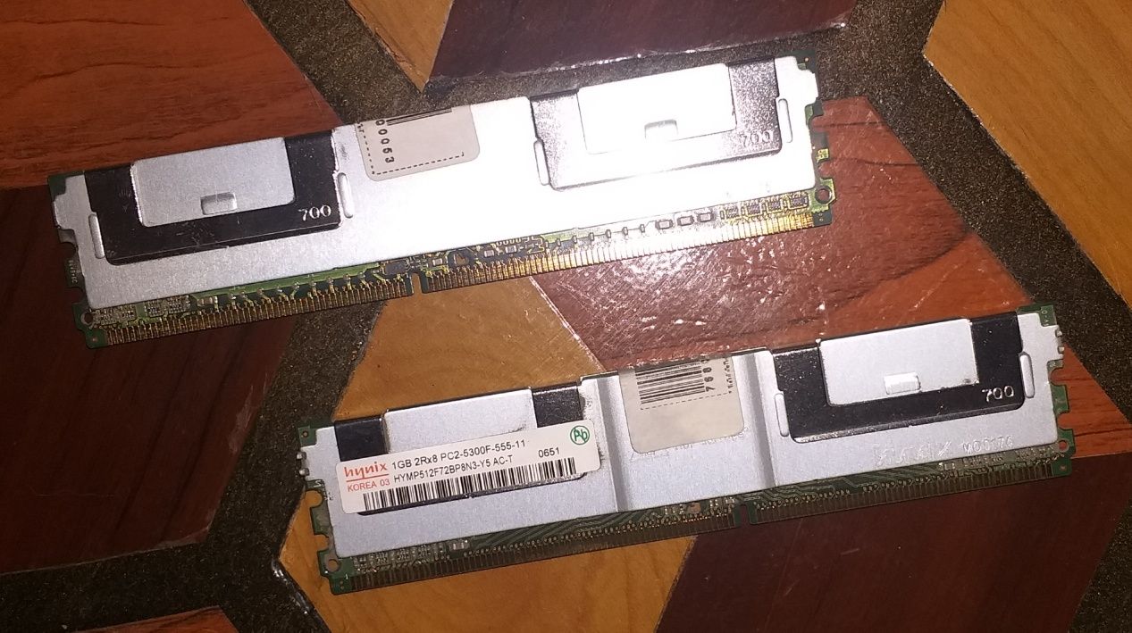Память для сервера HYNIX 1Gb 2Rx8 PC2-5300F-555-11, бу
