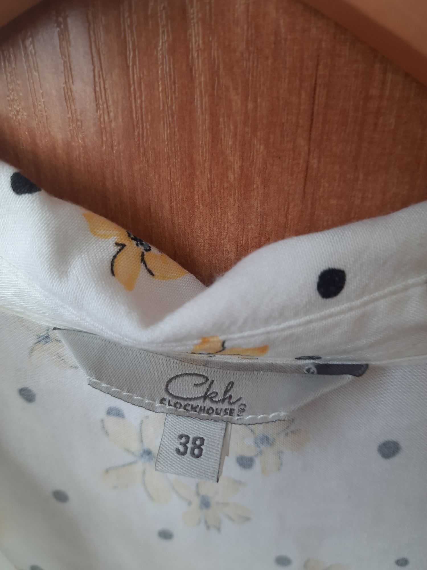 Koszula Clockhouse C&A Białą we wzorek 38