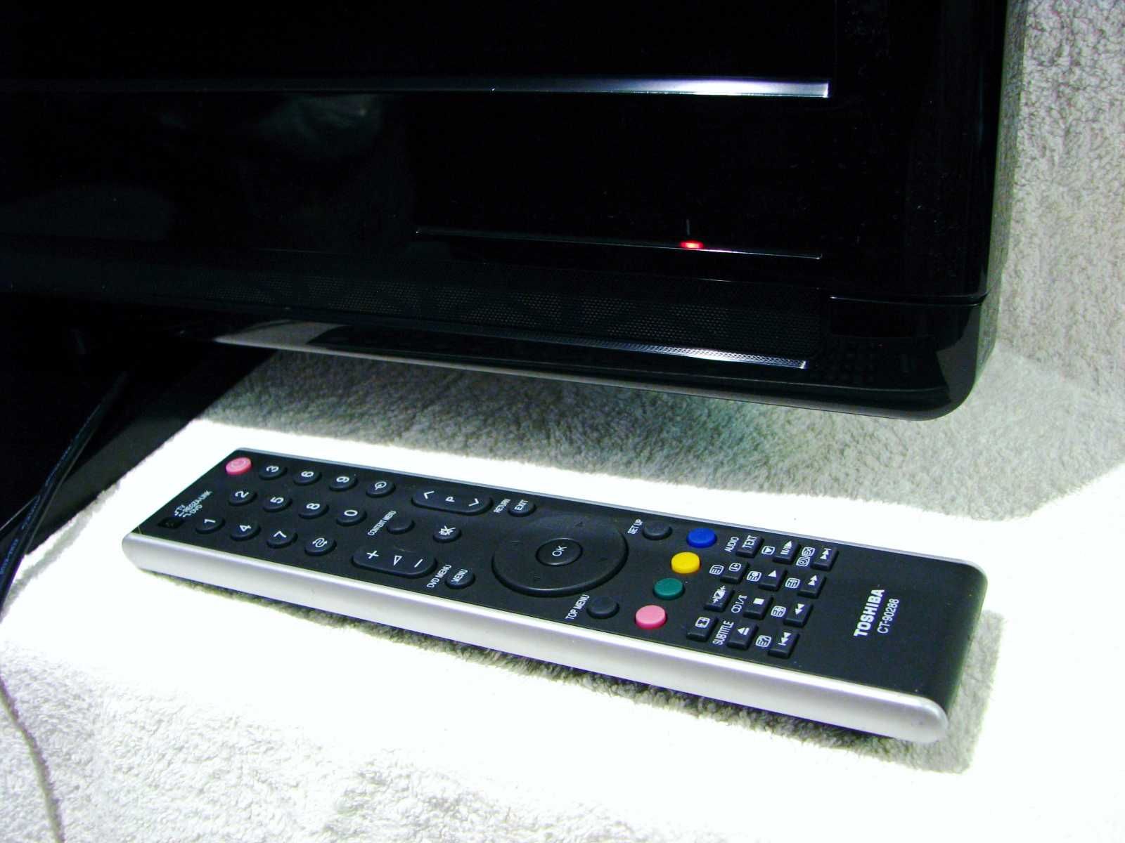 Telewizor Toshiba 37 cali nie włącza się świeci standby matryca OK tv
