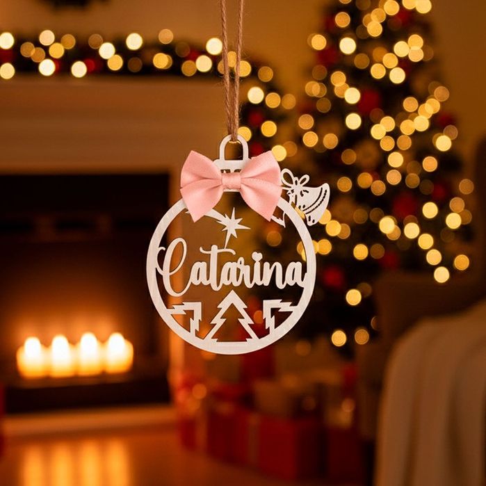 Bolas de Natal em Madeira Personalizadas com Nome – para Presente”