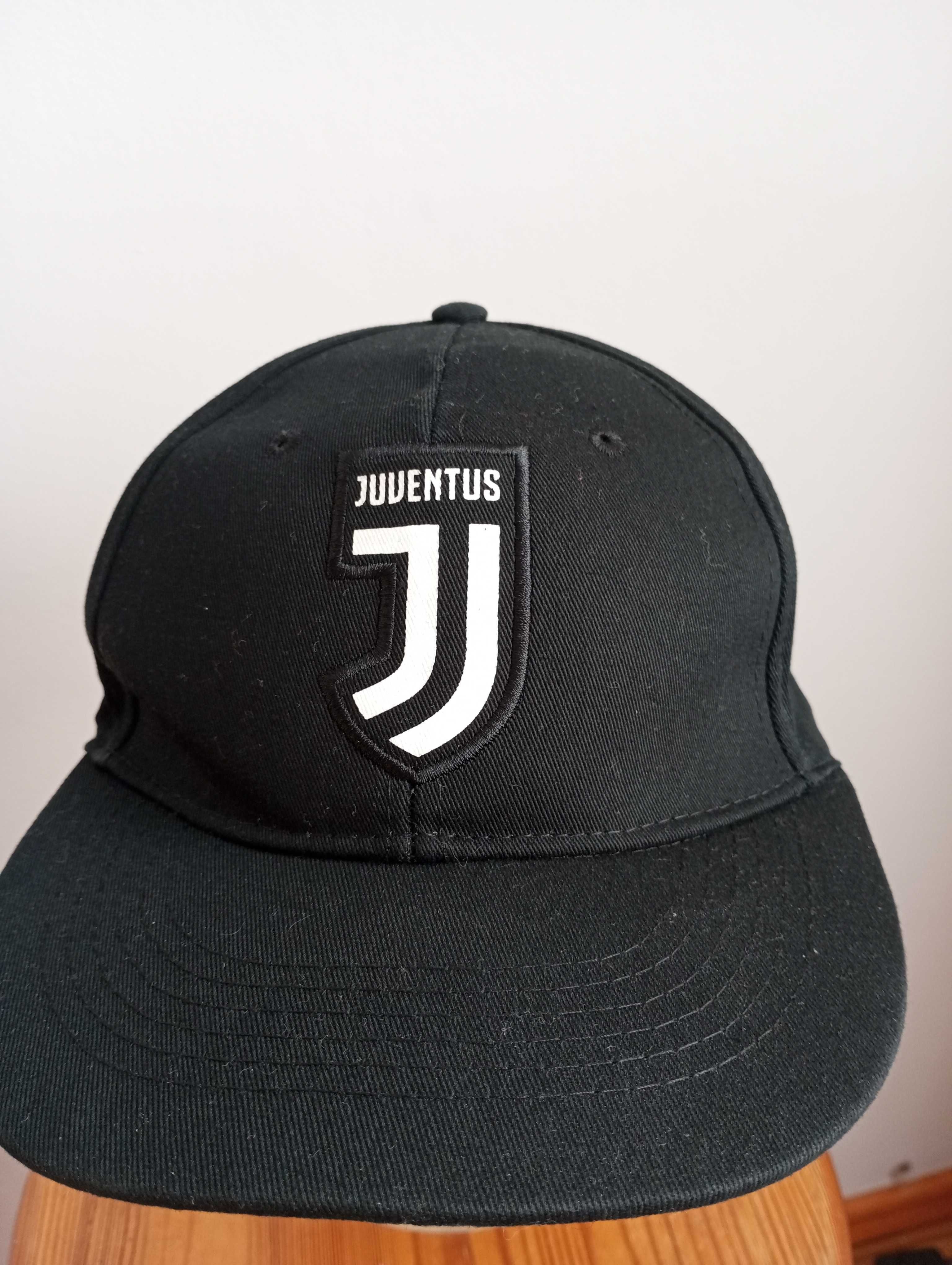 Czapka z daszkiem Juventus Bejsbolówka rozm. uniwersalny