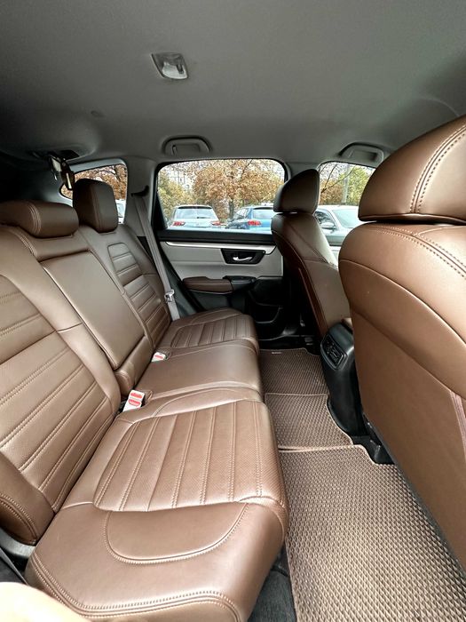 Продам Honda CR-V 2017 рік можлива розстрочка,кредит!