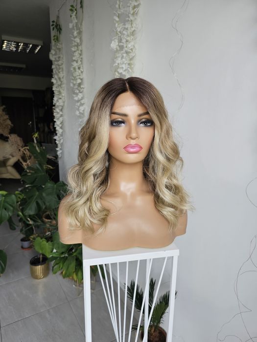 Peruka premium blond ombre Vanessa fale lacefront naturalna fryzura