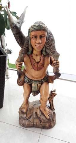 Drewniana figurka-rzeźba Indianin  66cm.