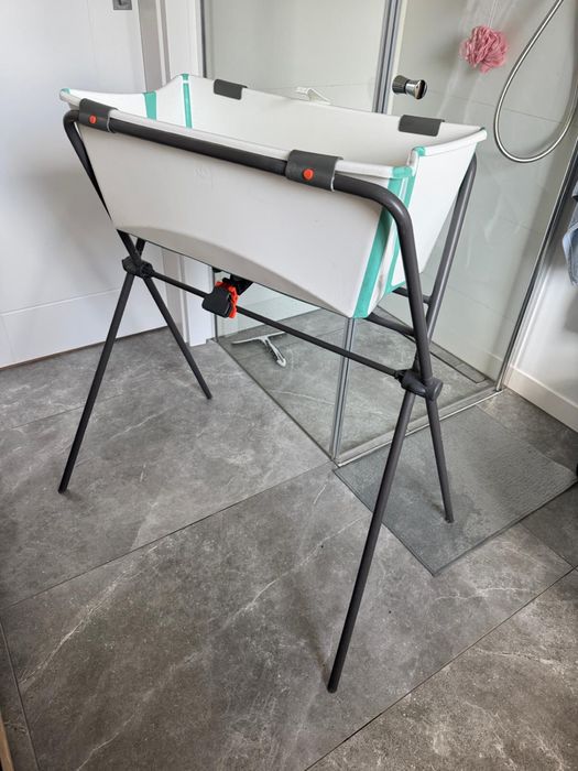 Wanienka stokke ze stojakiem i wkladka niemowleca