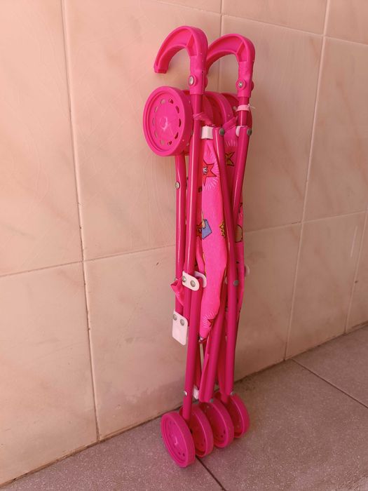 Carrinho bébé rosa para brincar, dobrável