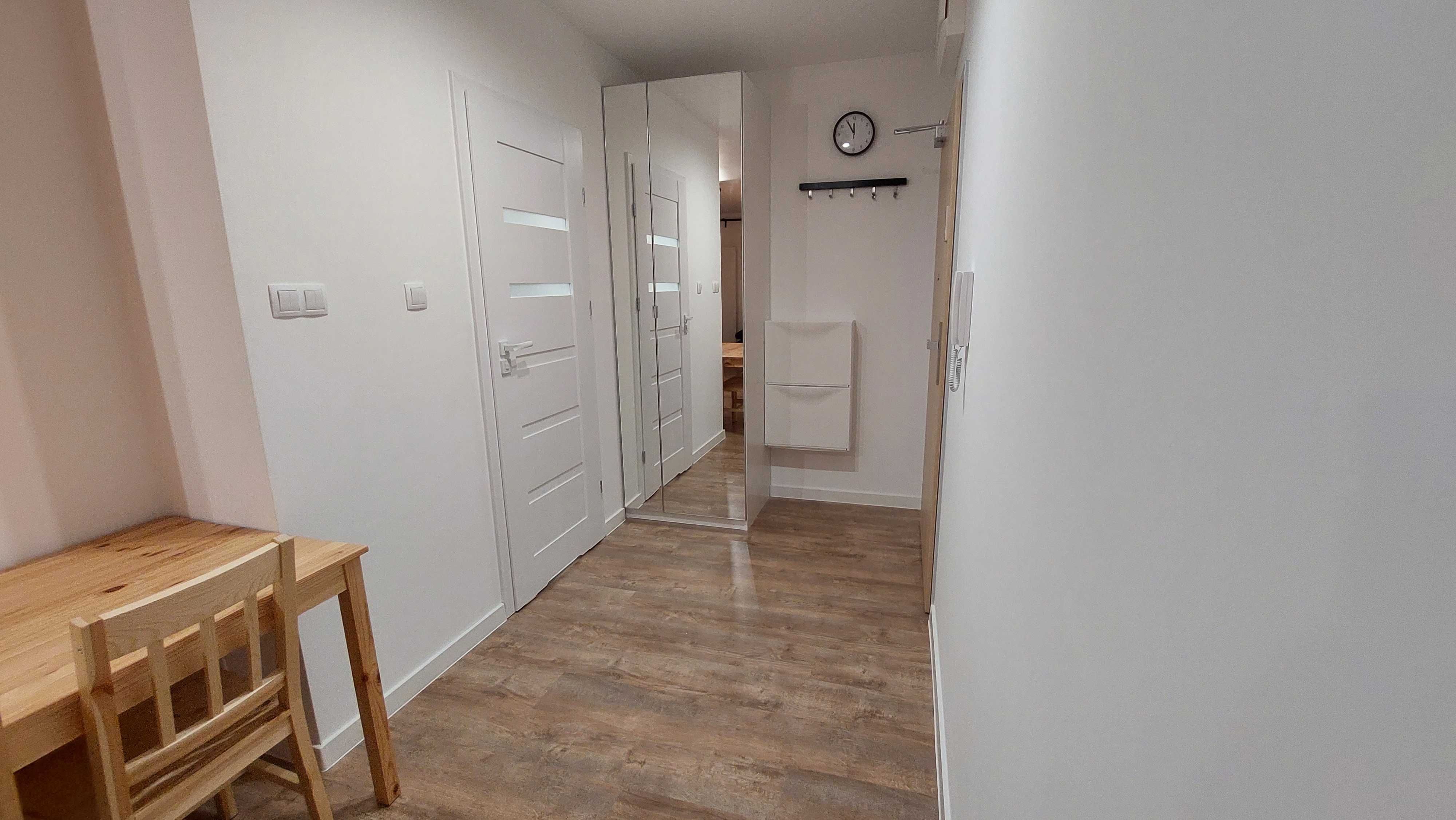 Gumieńce apartamentowiec, ładna kawalerka 26m2,basen, fitness 2100zł