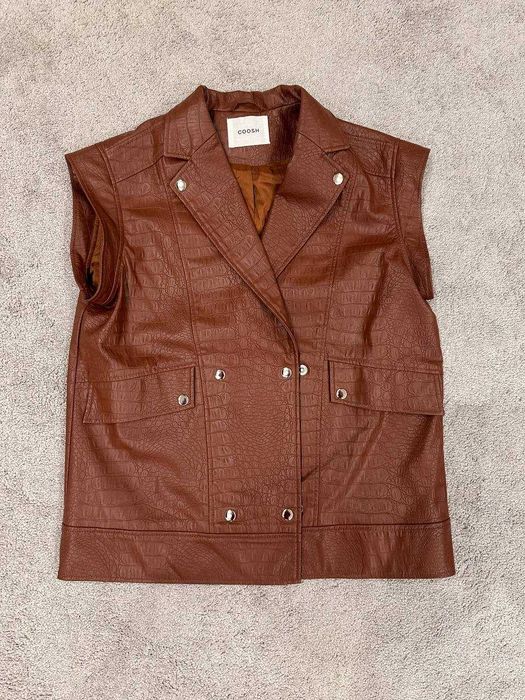 Жилет з екошкіри Coosh