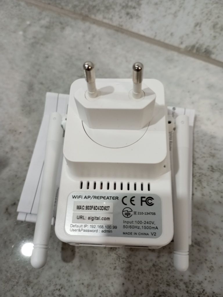 Wzmacniacz sygnału Wi-Fi SUWEN Repeater biały SUWEN 1200Mbps