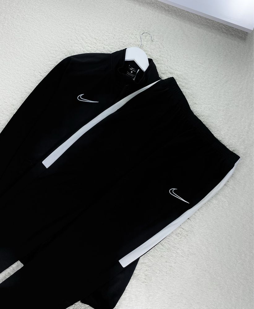 Мужской спортивный костюм Nike dri-fit nsw swoosh чоловічий