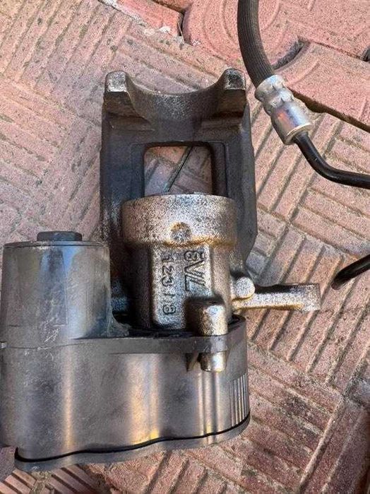 Комплект тормозних супортів задня вісь Peugeot 308 || SW 1.6d