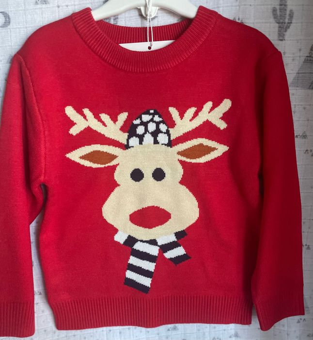 Светр червоний з оленем