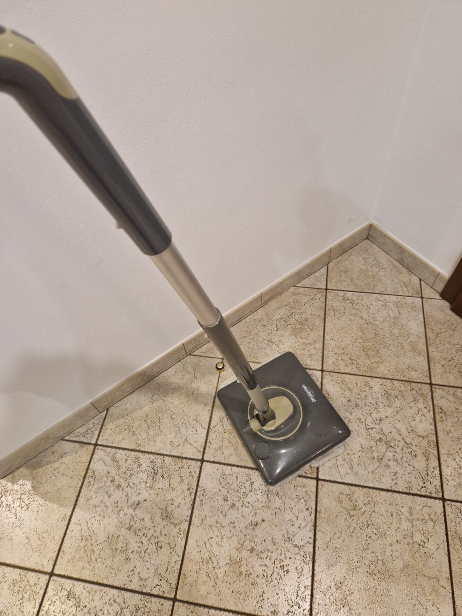 Elektryczny mop wibrujący firmy Philipiak