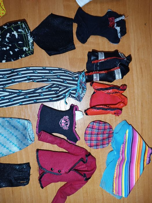 Монстер хай. Monster high одяг Френкі, Лора, Тора, Лагуна