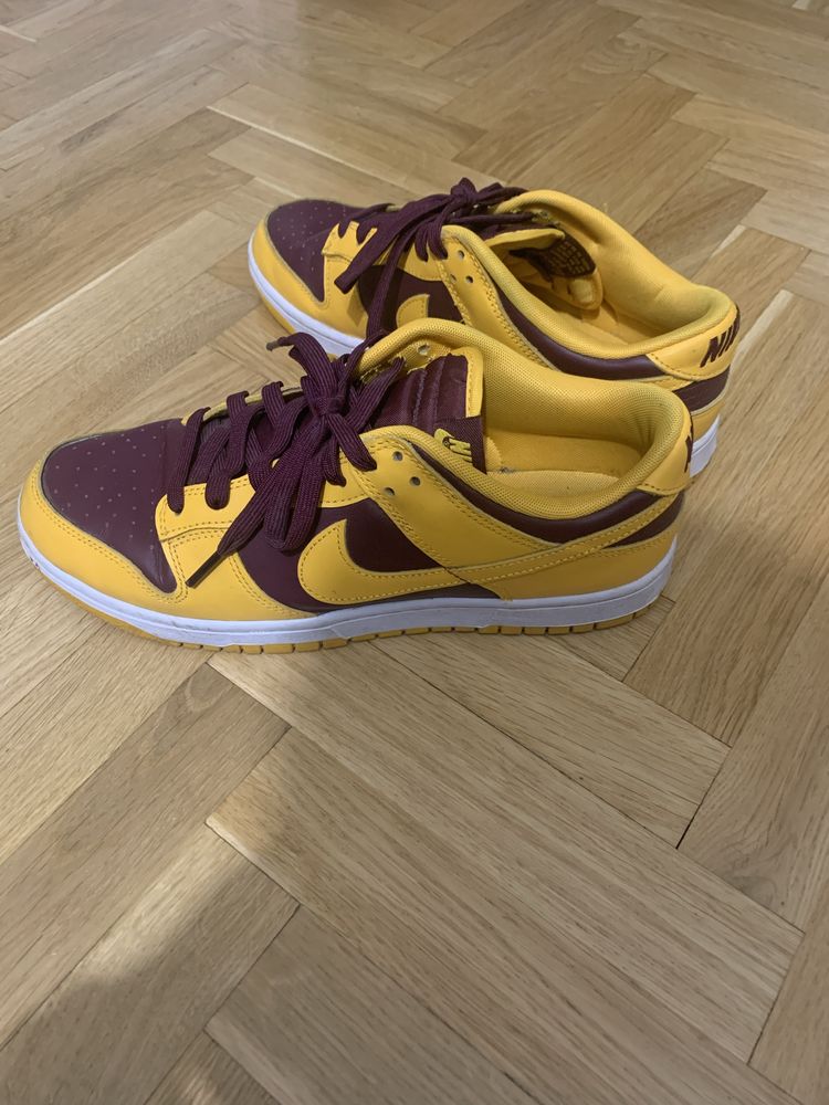 Nike dunk low retro