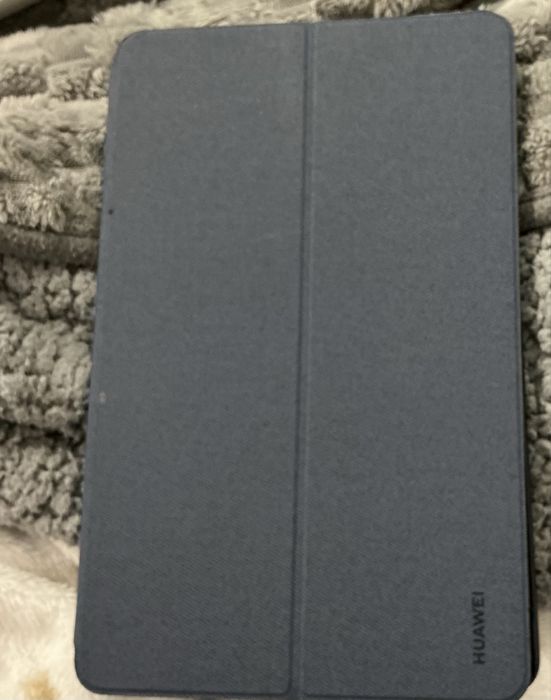 Huawei Matepad com uma capa e caneta huawei incluída