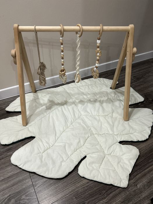 Продам дитячий підлоговий мобіль