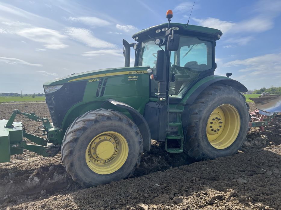 John deere 7200R