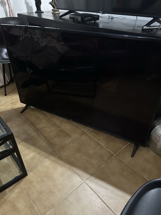 TV LG 55” 55UP751C0ZF – Ecrã partido (para peças ou reparação)