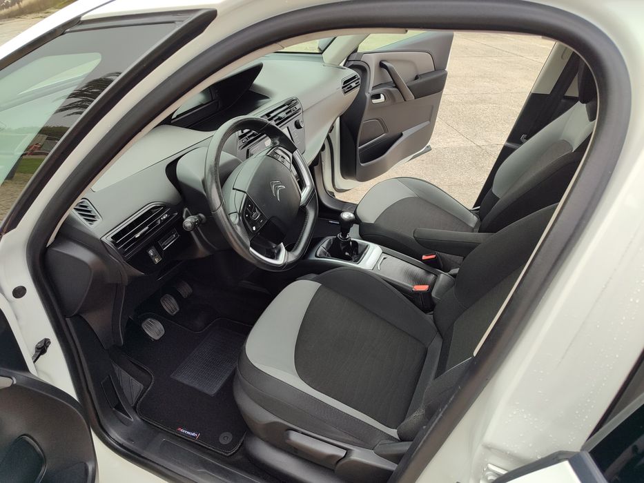 Citroen C4 Picasso 1.6 HDI com 120cv em muito bom estado