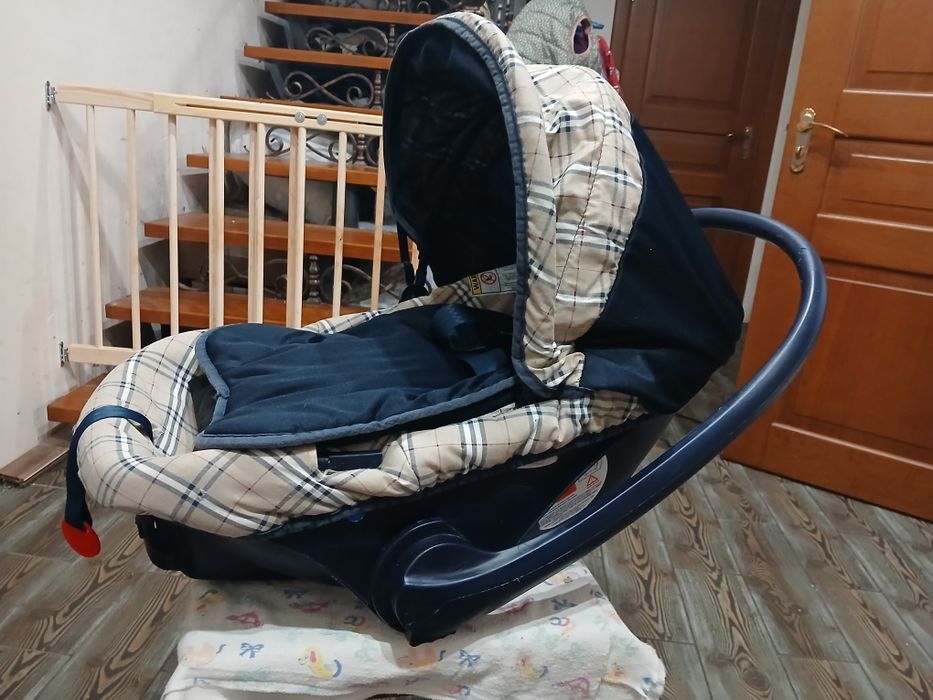 Автокрісло  люлька 0-9 кг