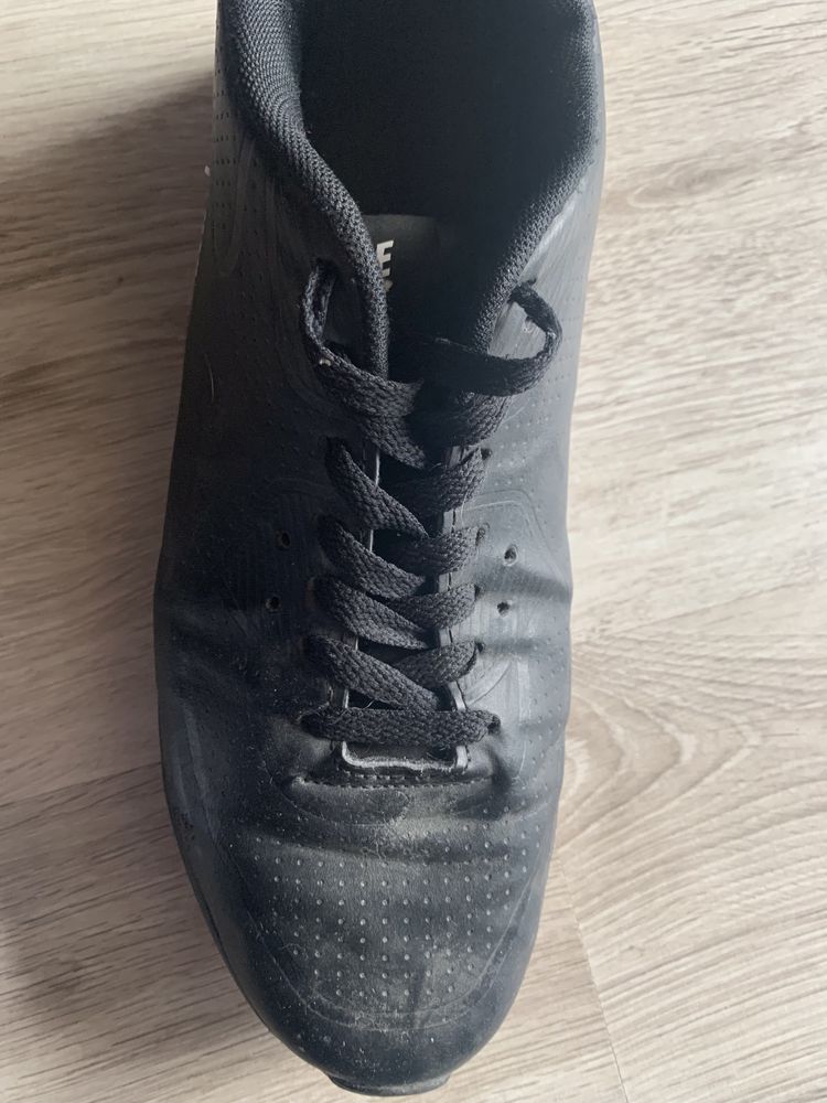 Czarne buty męskie logo nike