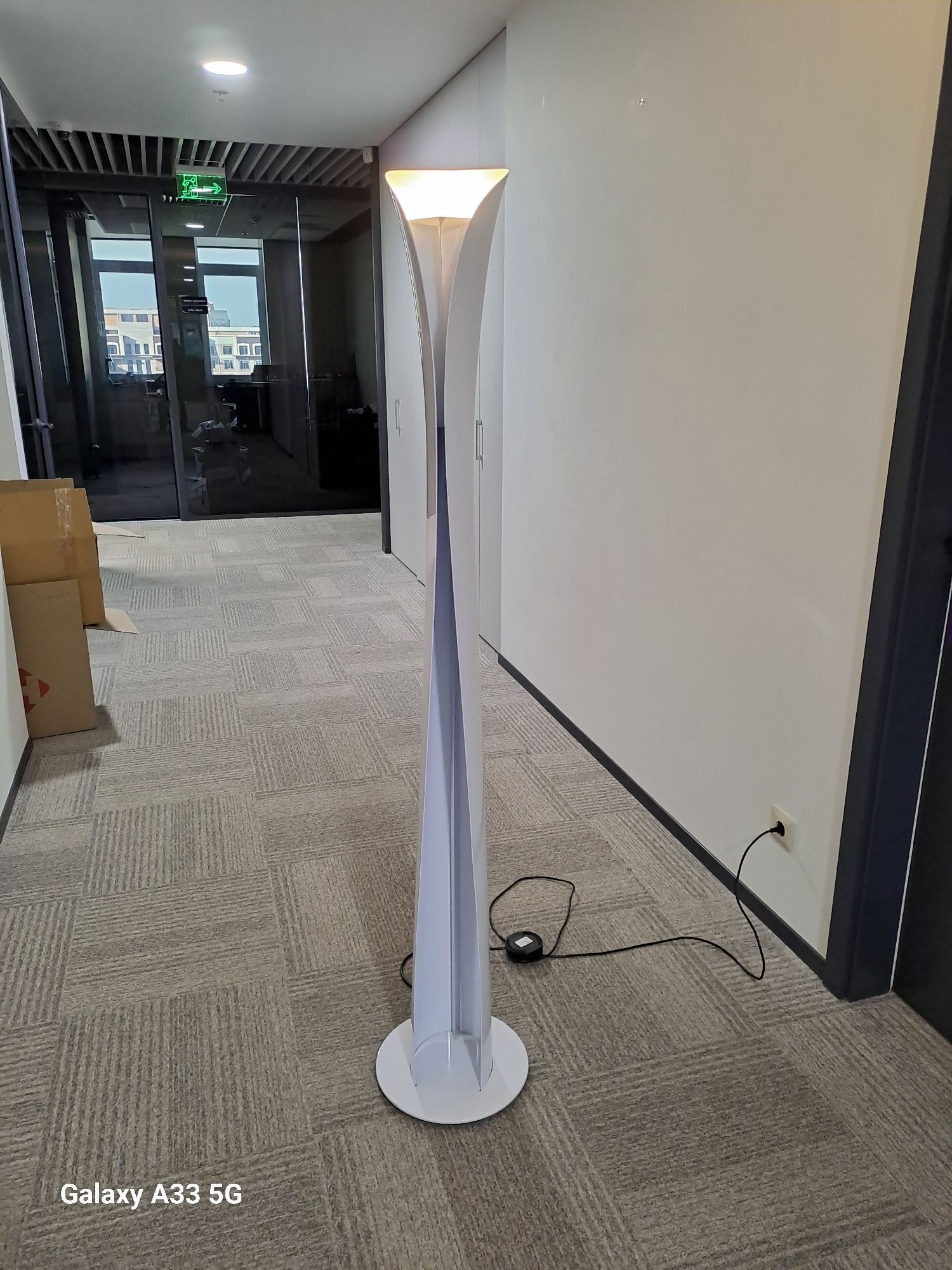 Продам торшер  Artemide(Italy)