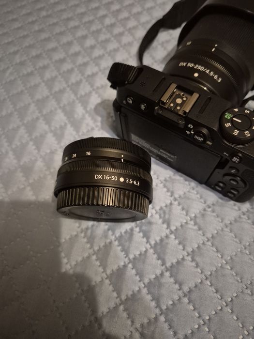 camara nikon z30 com lente 16-50mm e 50-250mm/ filtros e flashs