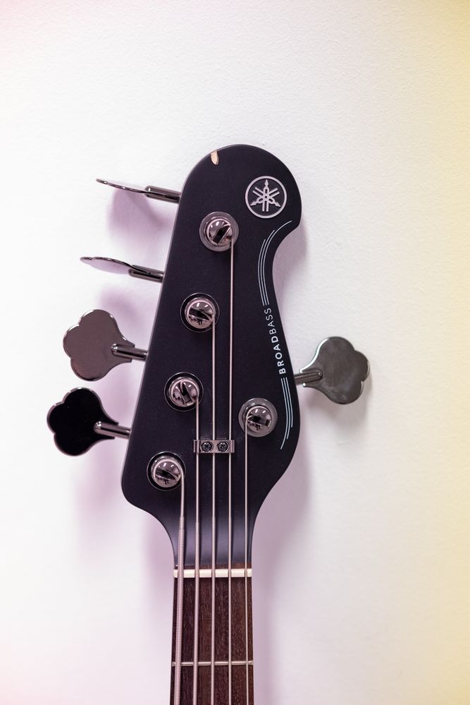 Gitara Basowa Yamaha BB 735-A