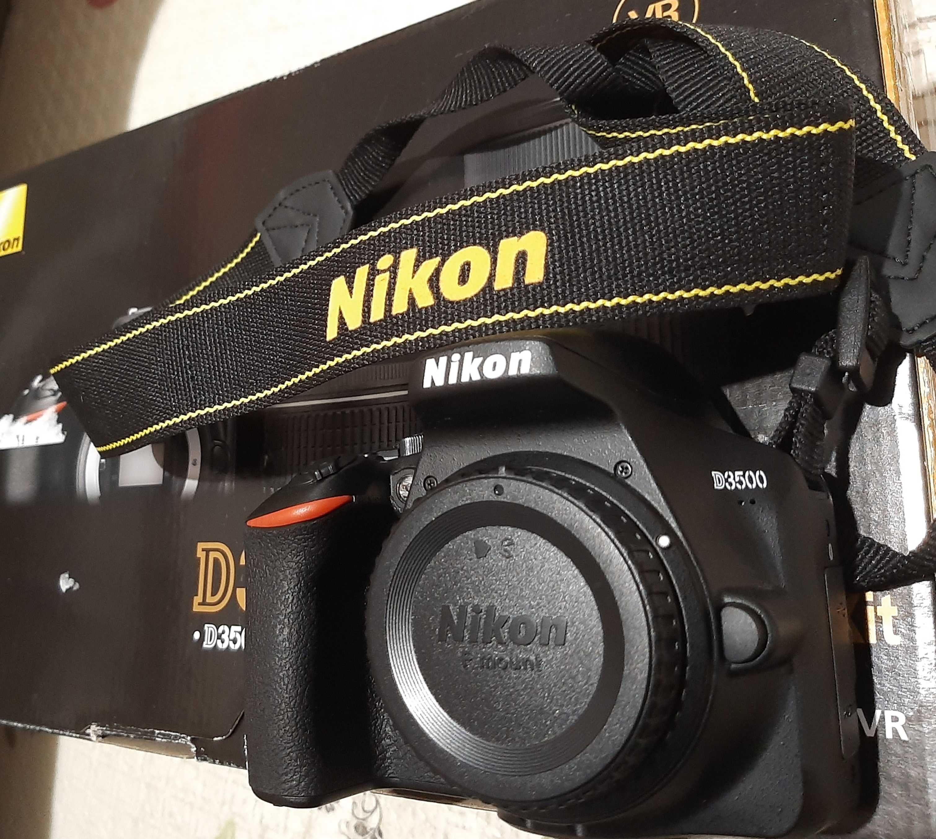 Nikon D3500 Пробег 240 Фото