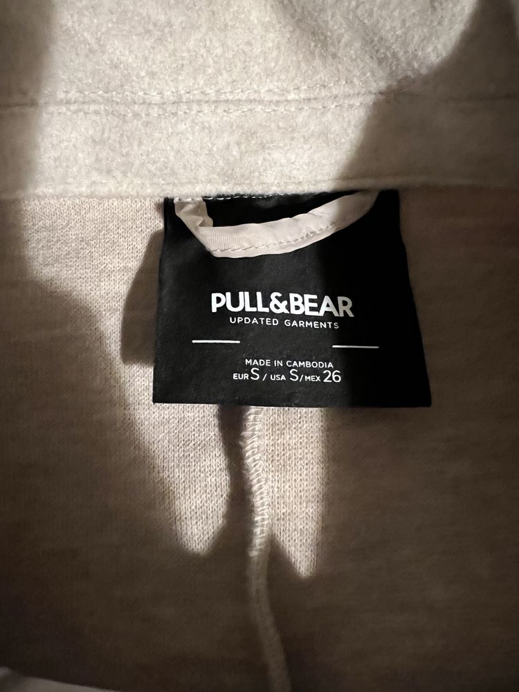 Płaszczyk firmy Pull&Bear