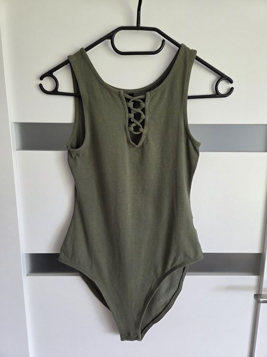 Body khaki Sinsay r.xs 34