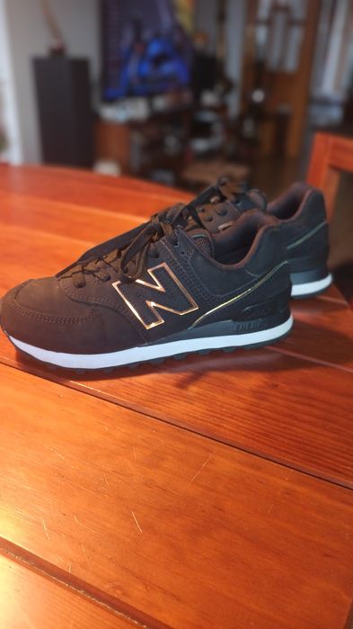 Ténis unisexo, marca NEW BALANCE
