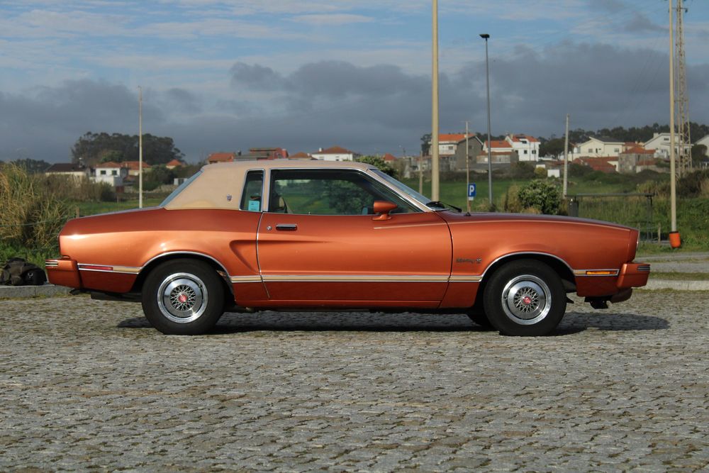 Ford Mustang 2 para casamentos com chauffer