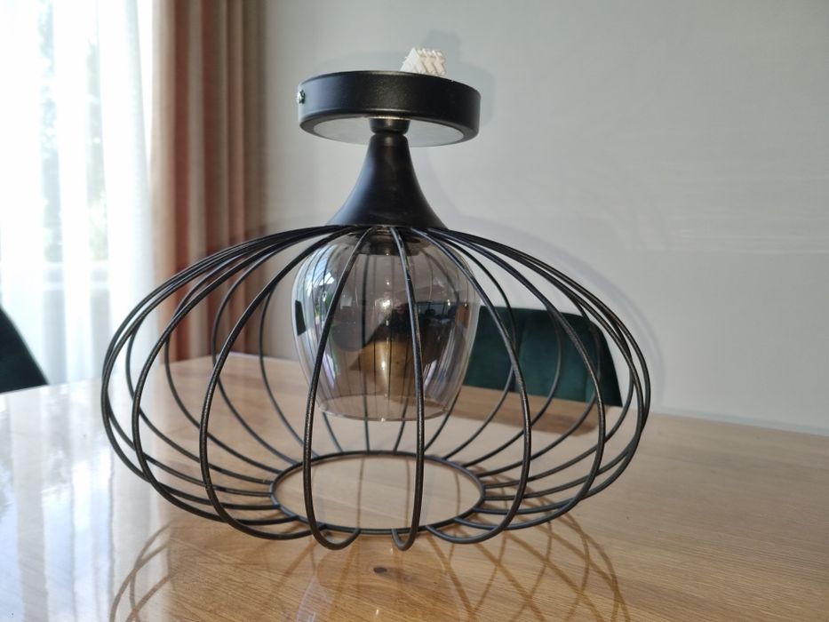 Żyrandol lampa z kloszem, kolor czarny. Loftowy. .Gwint E27