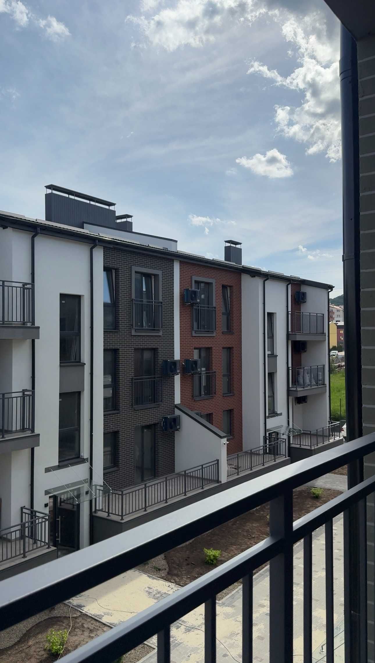 Продаж 2 кімнатна 60 мкв Львів Винники 1 поверх секція 10