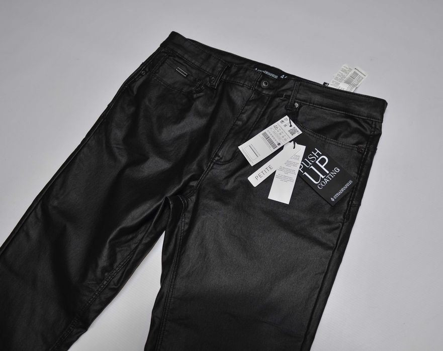 Джинсы Stradivarius эффект кожи 18 petite PUSH UP Англия new