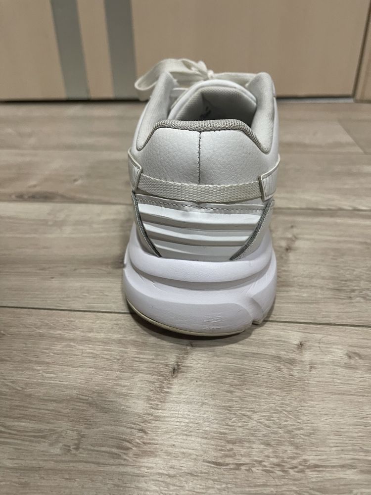 Кросівки шкіряні білі Puma FUTURE RUNNER 43р, кросовки кожаные  Пума