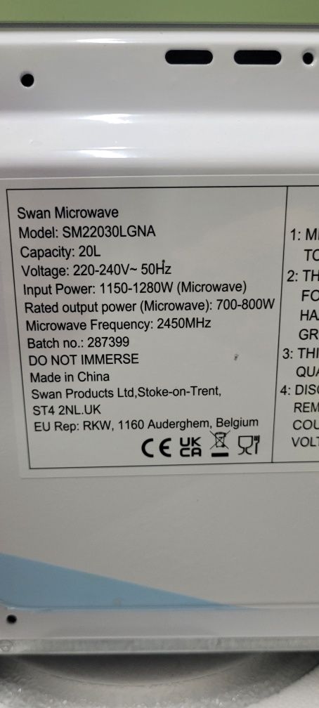 Kuchenka mikrofalowa Swan