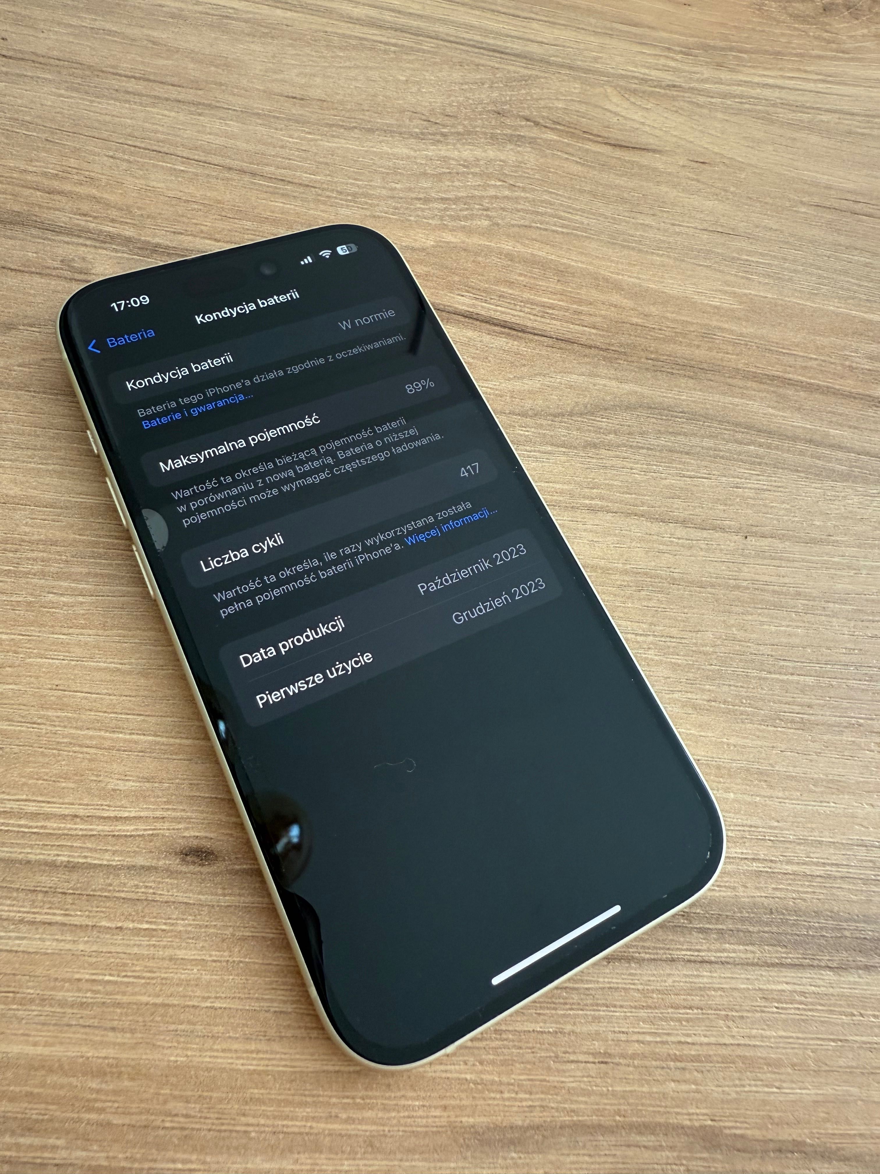 iPhone 15 żółty, 128 GB