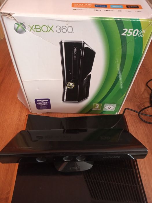 Xbox 360 Kinect dysk 250 GB gry pad